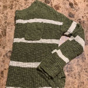 Green&Cream crop sweater